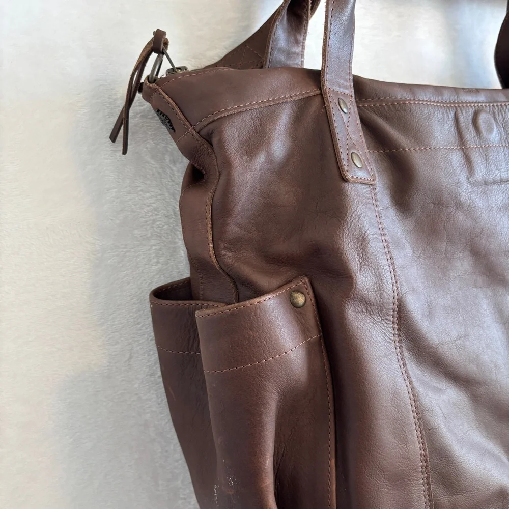 Nena & Co. Brown Leather Tote purse‎ the perfect bag the collective logo
